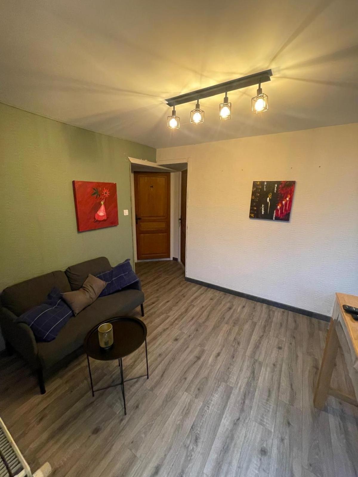 PAUSE NATURE Chambre spacieuse avec salle de bain privative et entrée indépendante Sorbais Extérieur photo